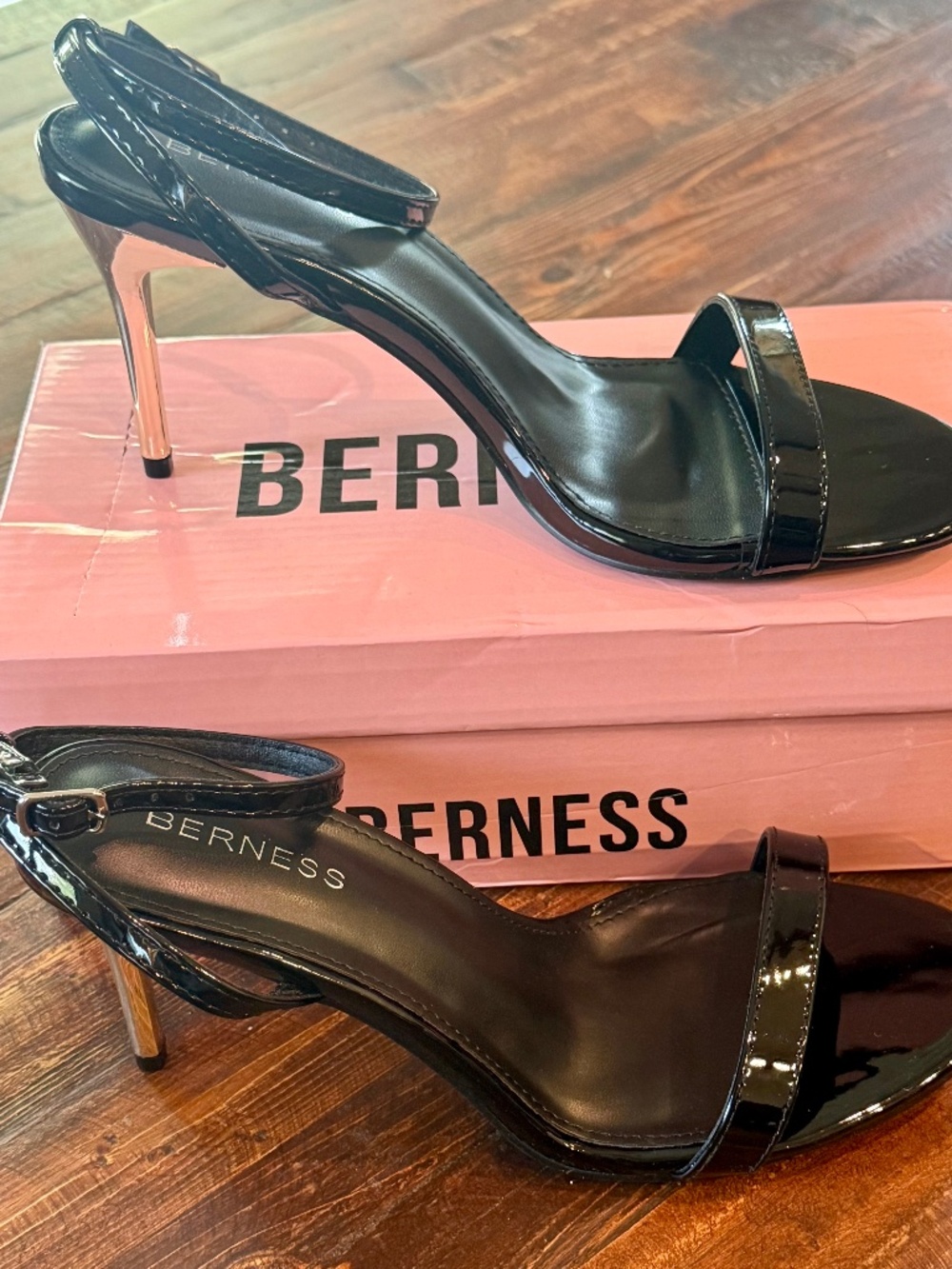 Berness size 7.5 new in box Kataliastiletto heels black with silver heels